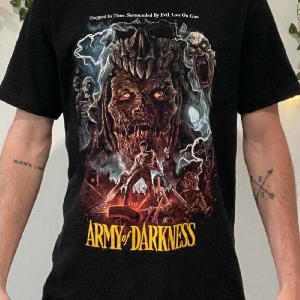 Army of Darkness Black Graphic Horror Movie Tee Evil Dead RARE